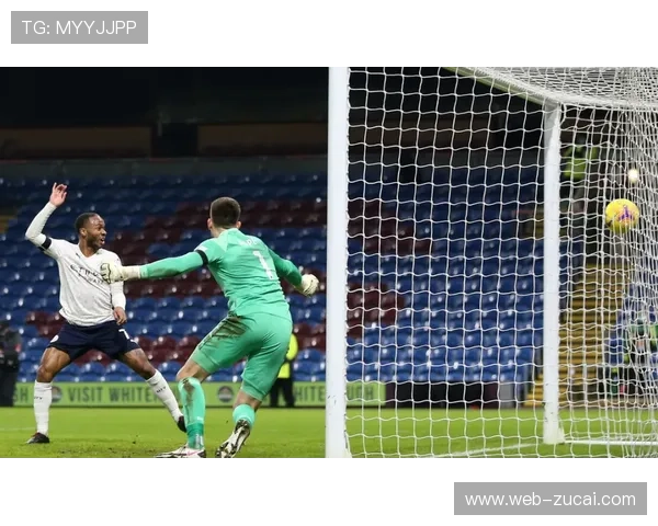 英超边后卫内收战术成主流 弗林蓬插上助攻放大防线漏洞